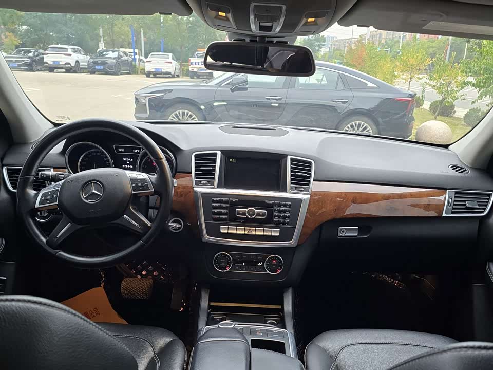 Mercedes-Benz M class