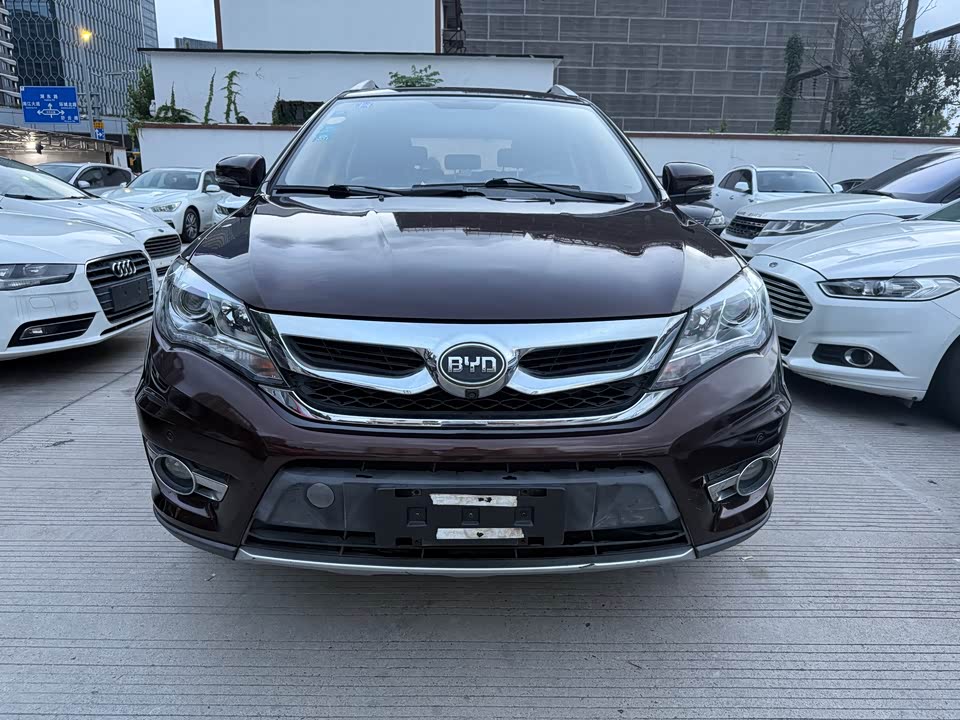 BYD S7