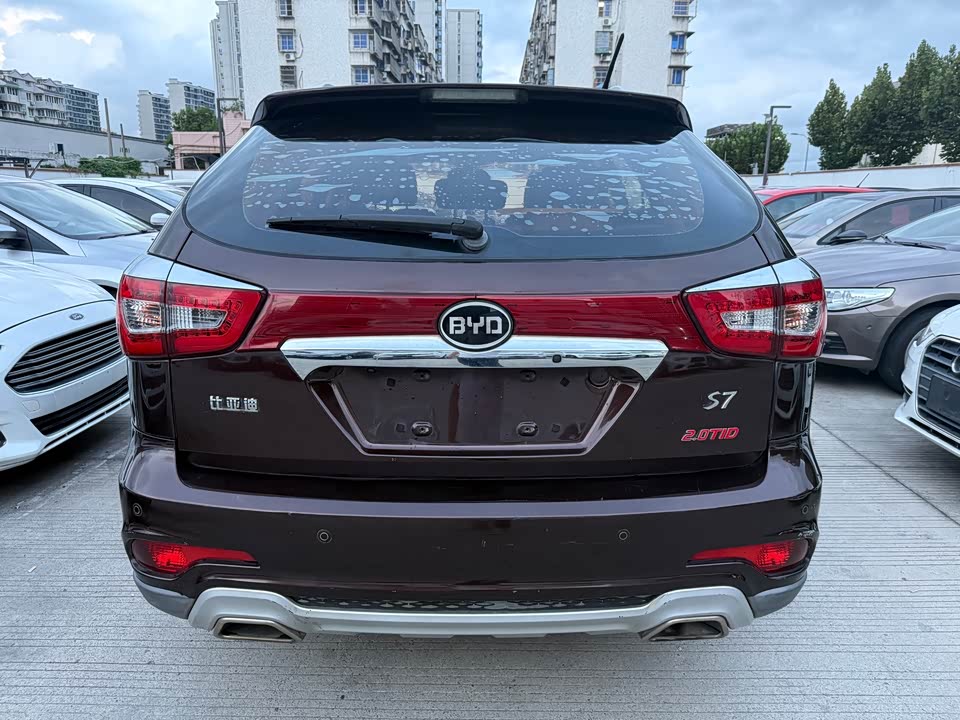 BYD S7