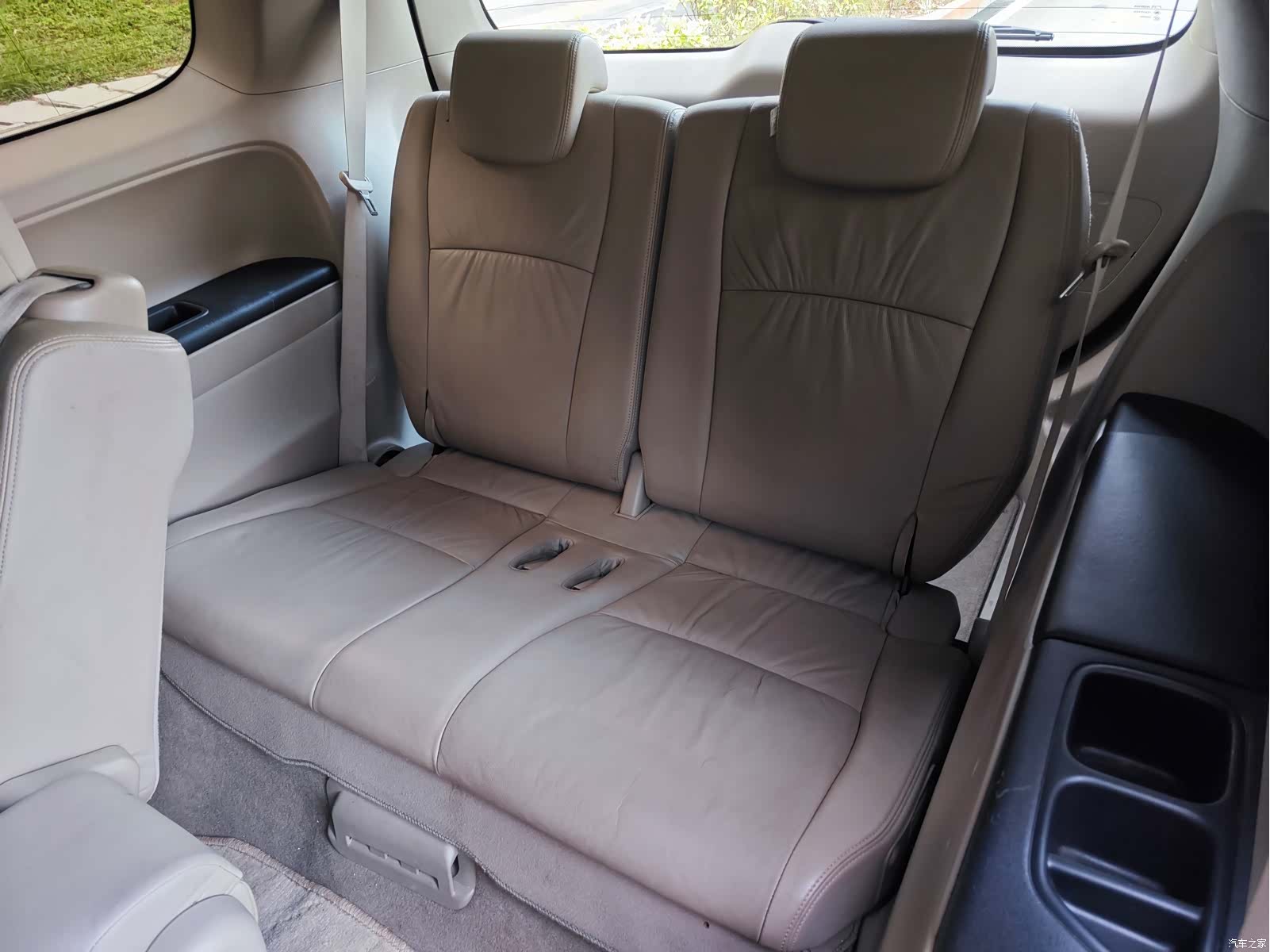 Honda Odyssey, 2011 14