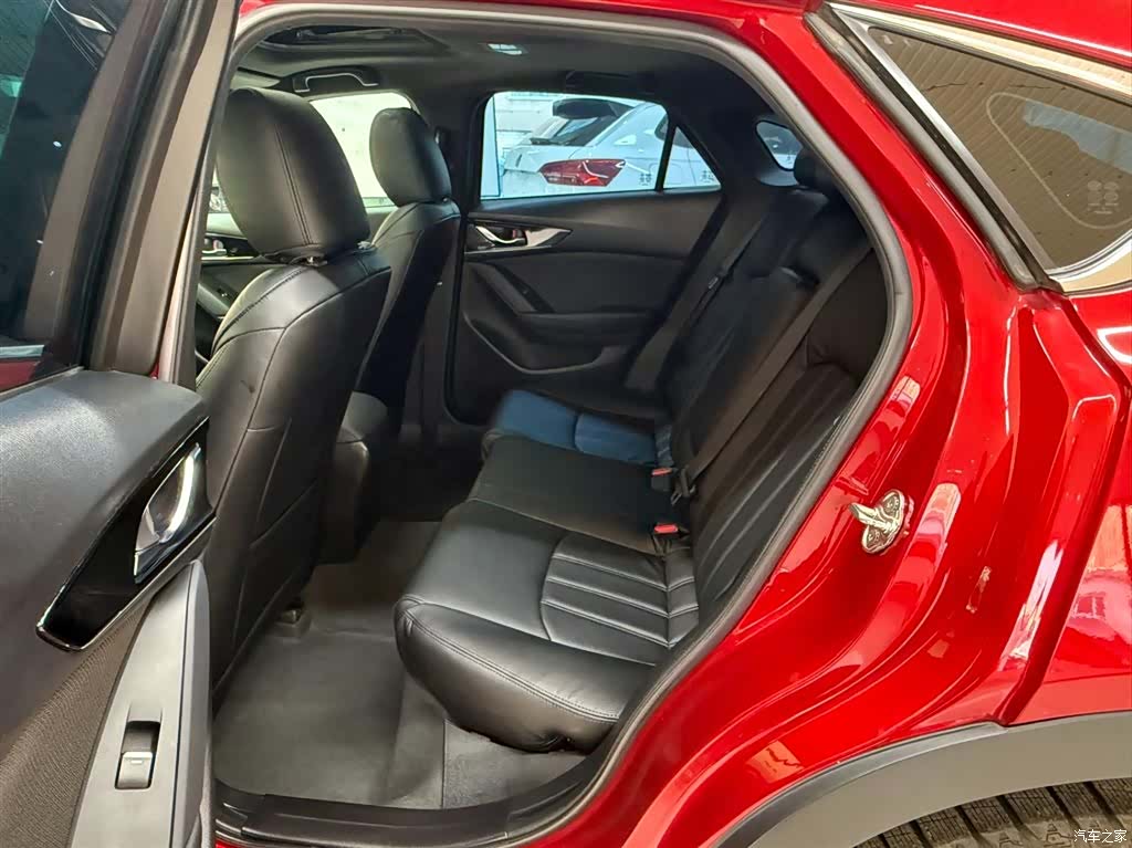 Mazda CX-4, 2023 16