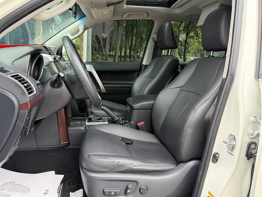 Toyota Prado 2017, фото 11