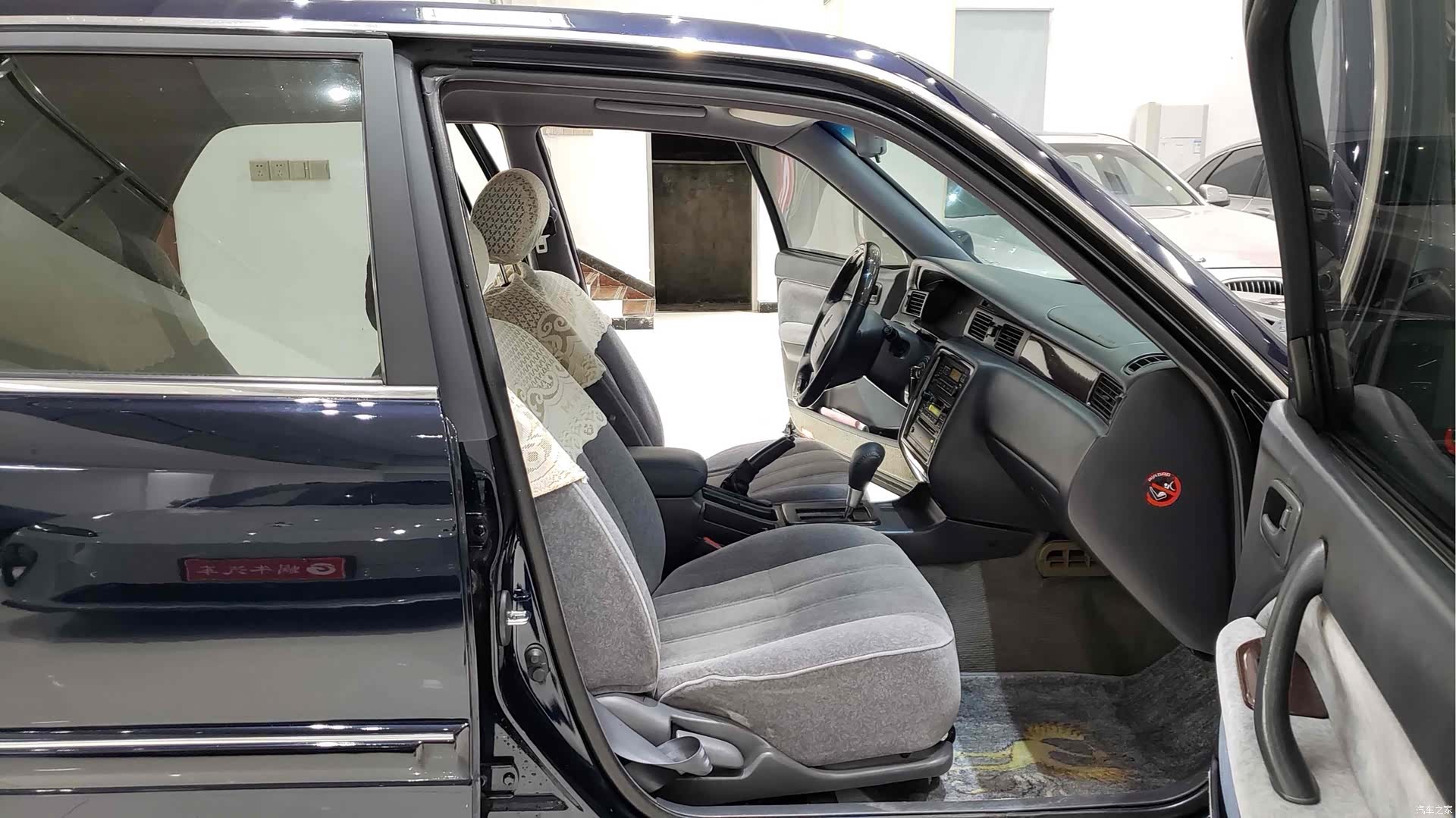 Toyota Crown, 2016 8