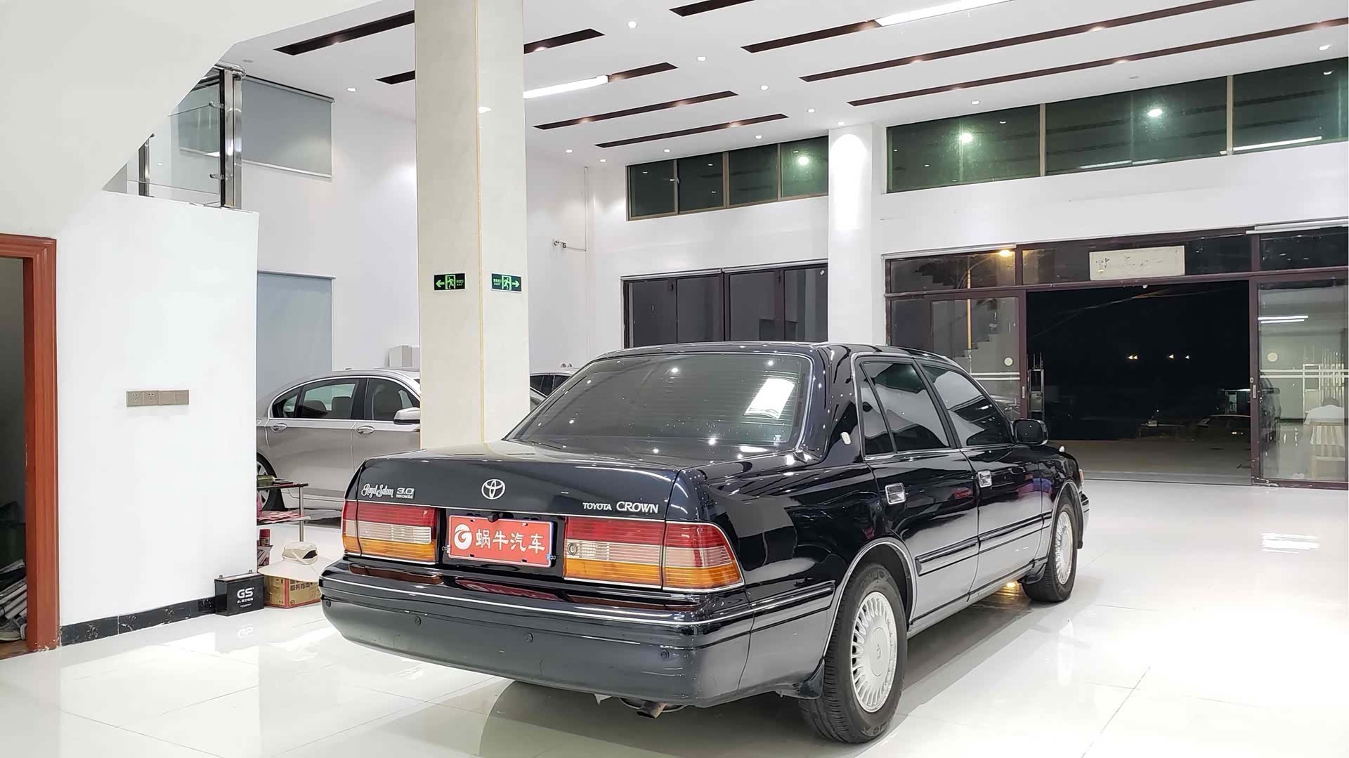 Toyota Crown, 2016 11