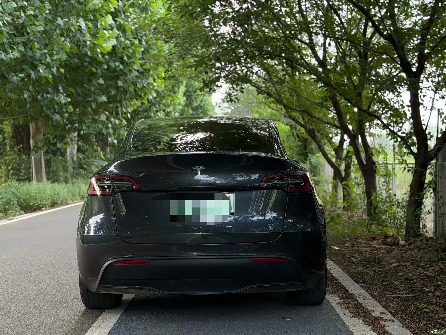 Tesla Model Y, 2024 8
