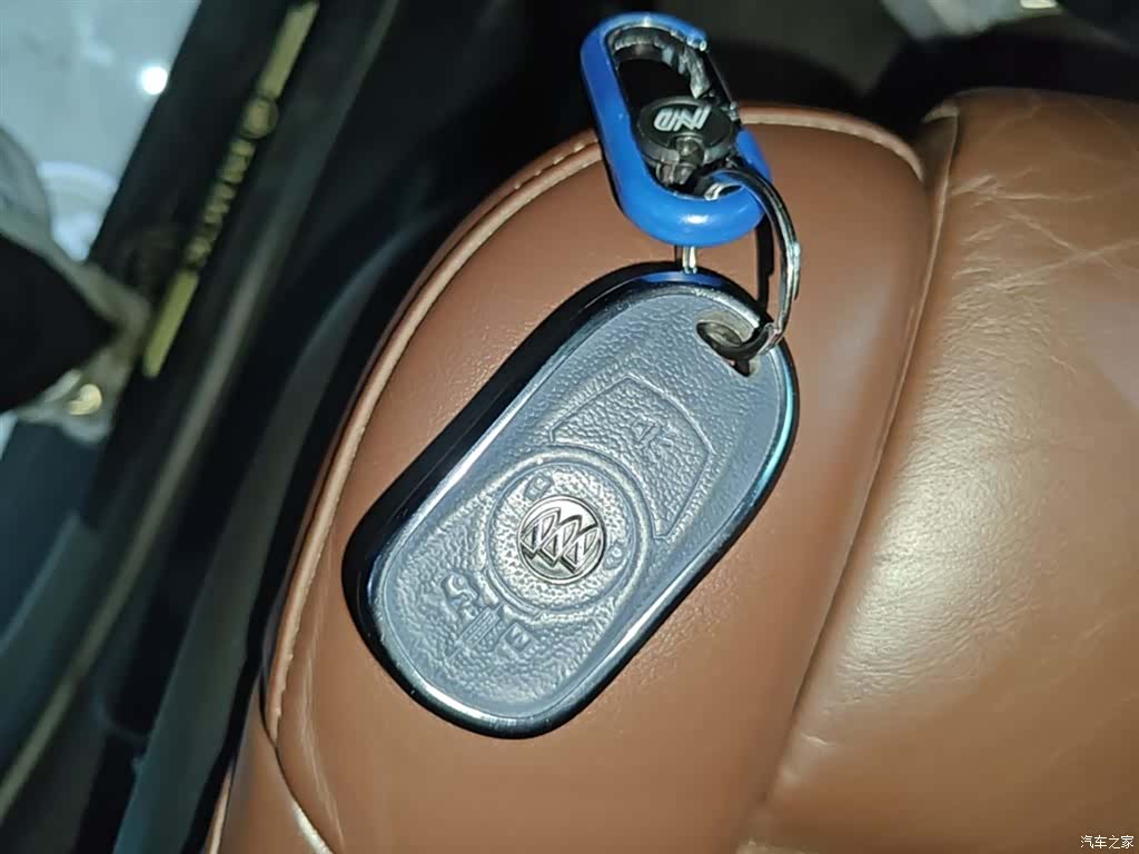 Buick Envision Plus, 2015 9