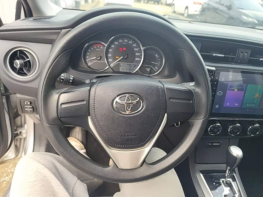 Toyota Corolla 2018, фото 10