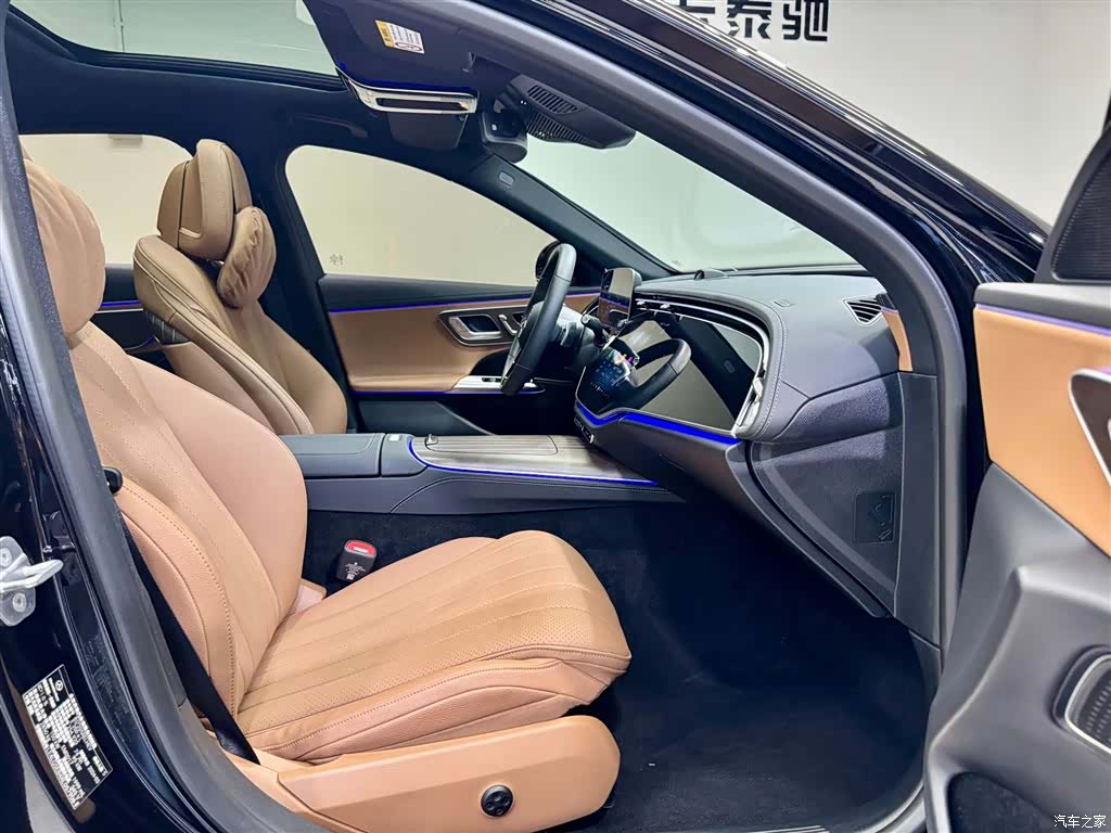 Mercedes-Benz E-Class, 2024 19