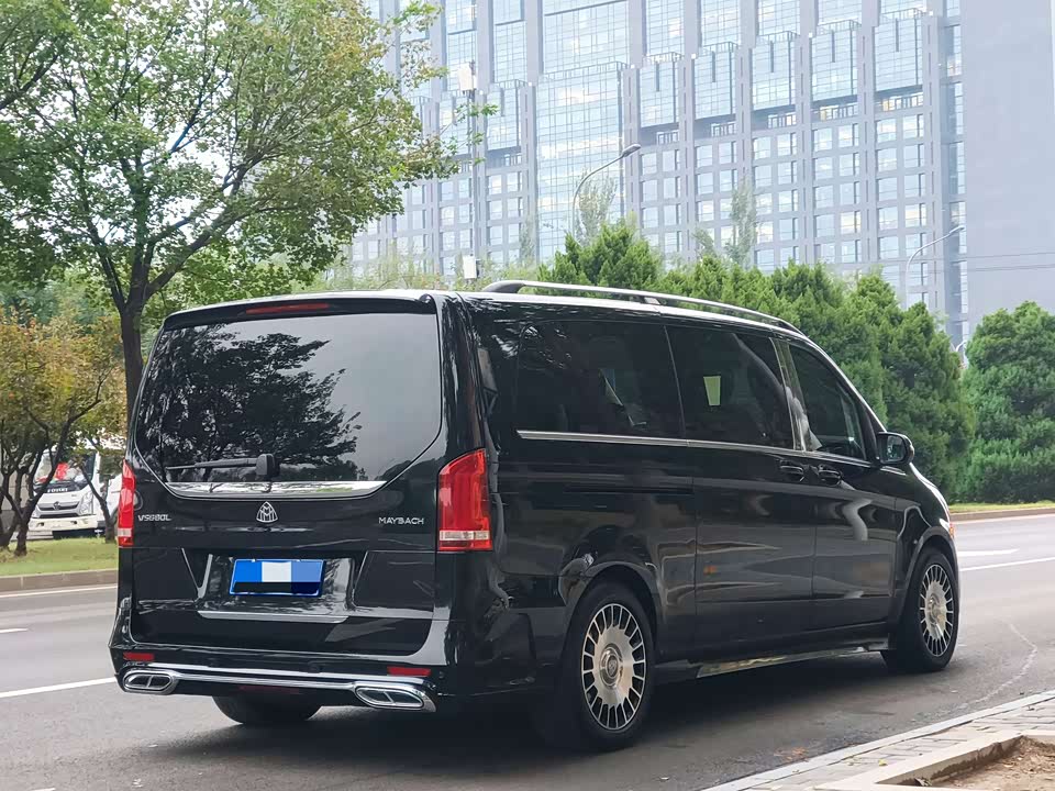 Mercedes-Benz V-class