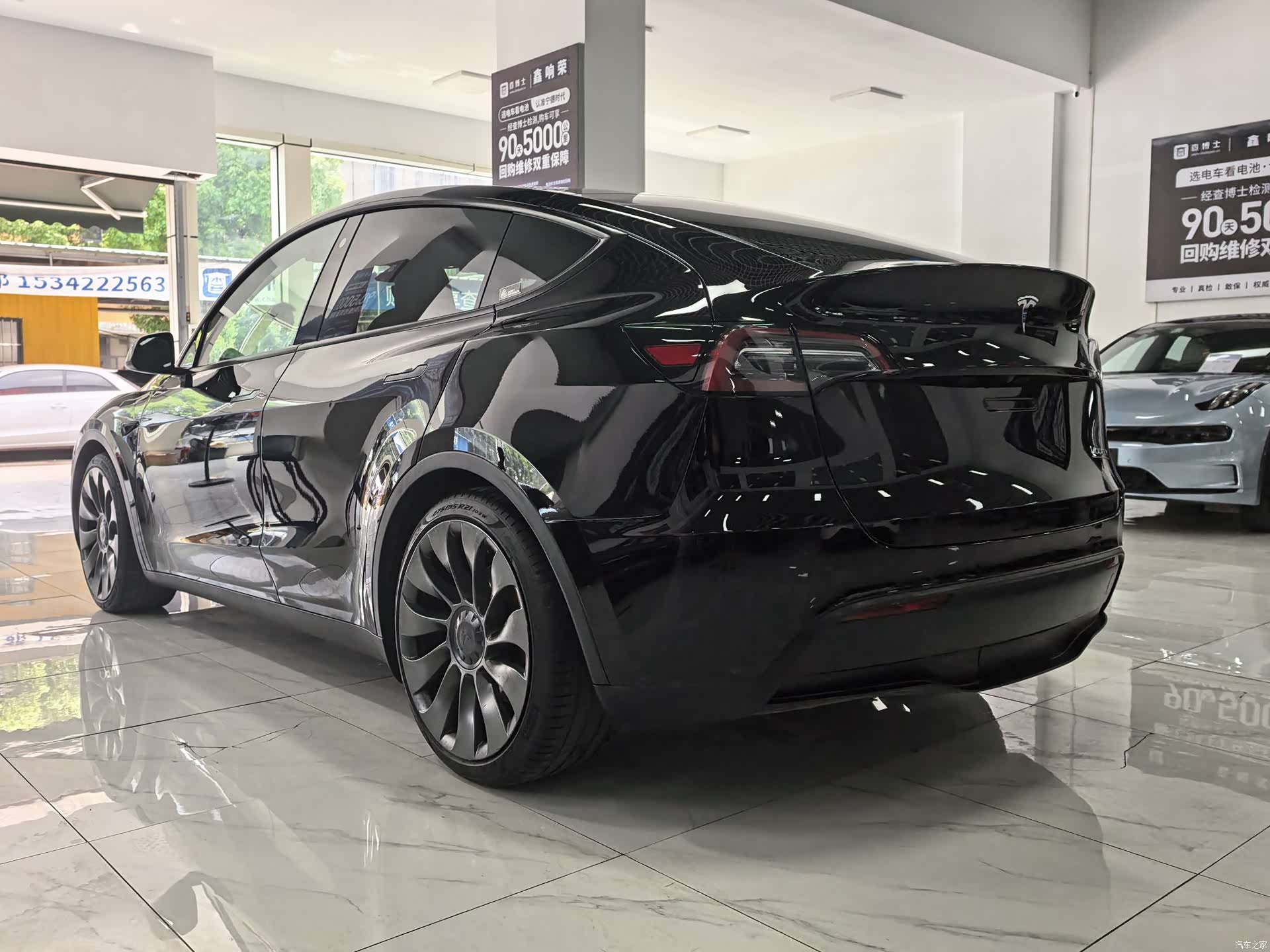 Tesla Model Y, 2022 14