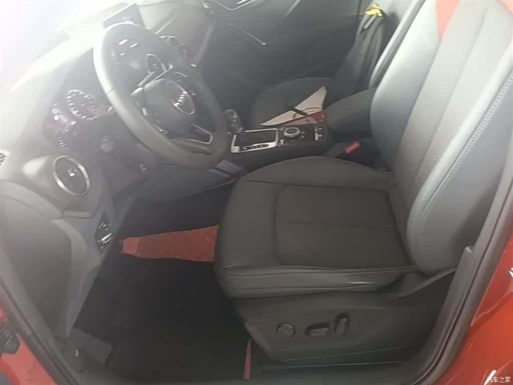 Audi Q2L, 2020 15