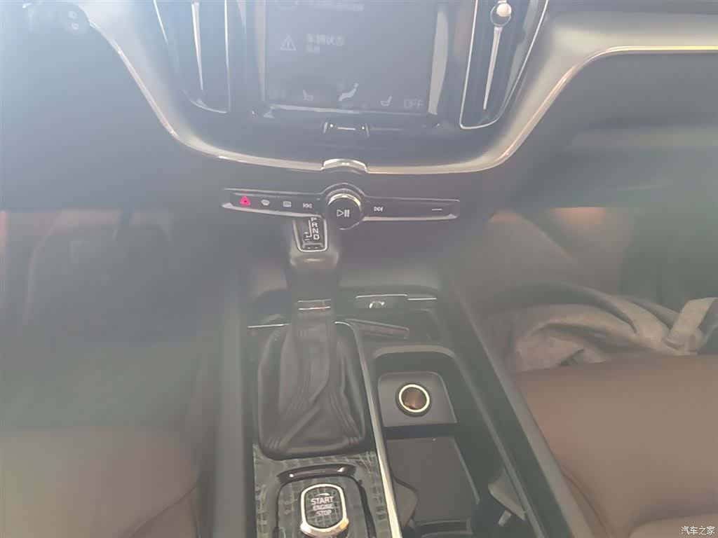 Volvo XC60, 2018 14
