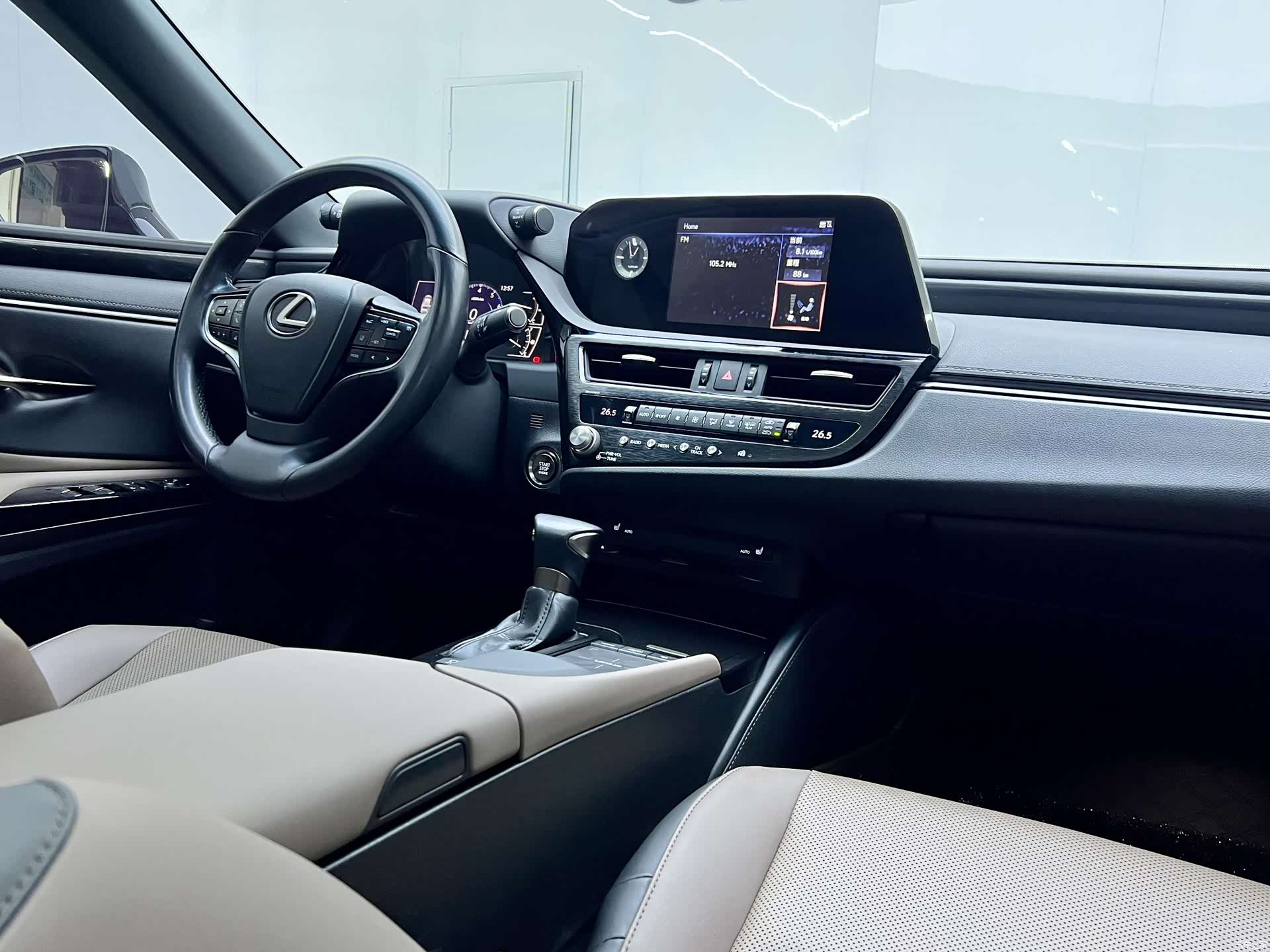Lexus ES, 2022 19