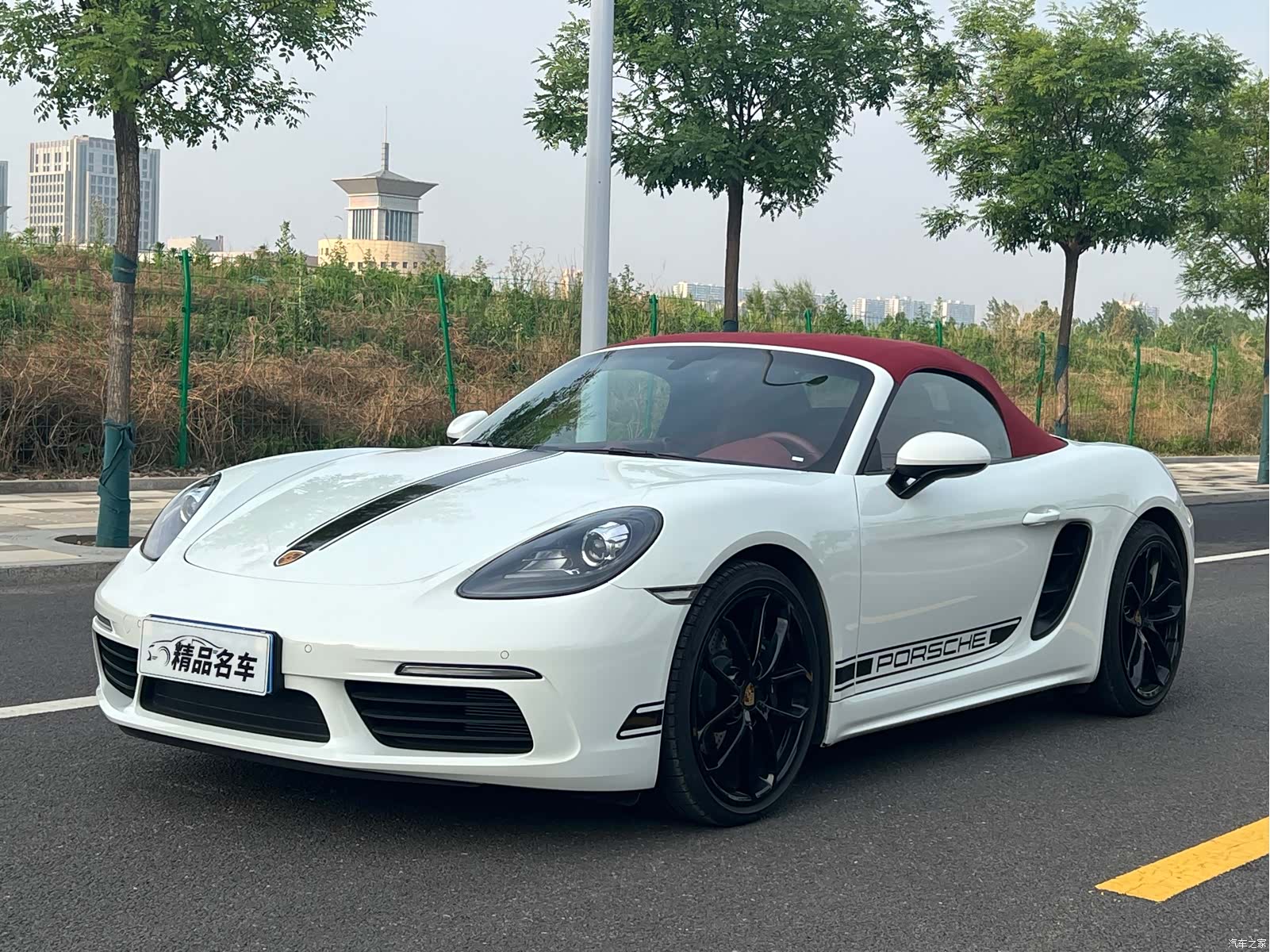 Porsche Boxster, 2025 1
