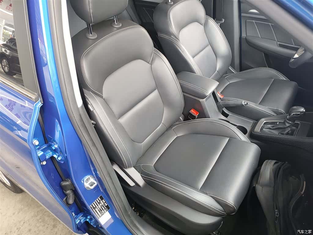 MG ZS, 2017 25