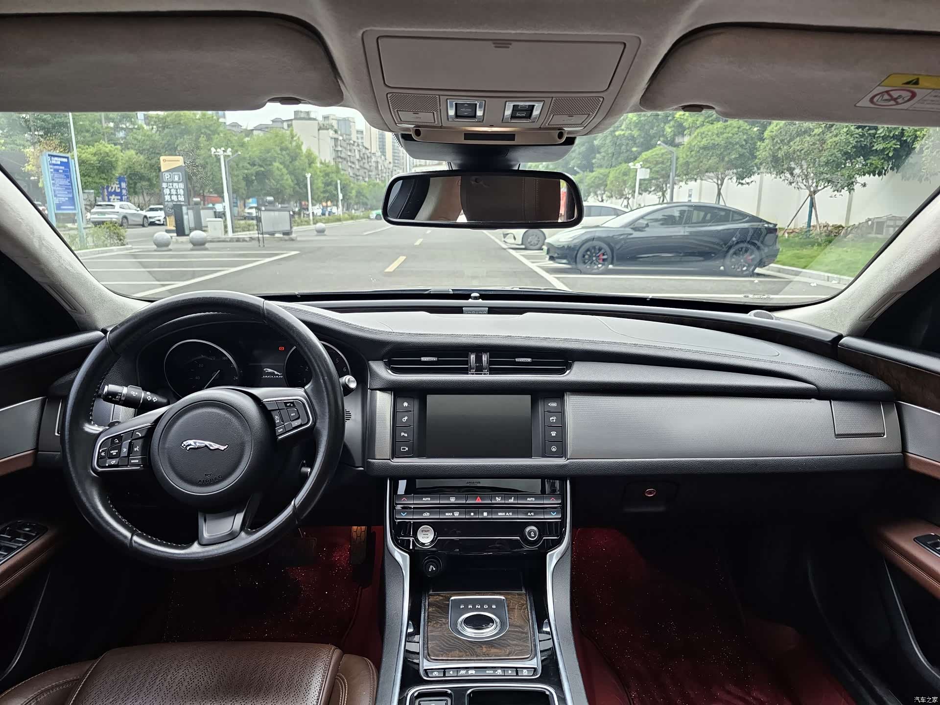 Land Rover XFL, 2017 4