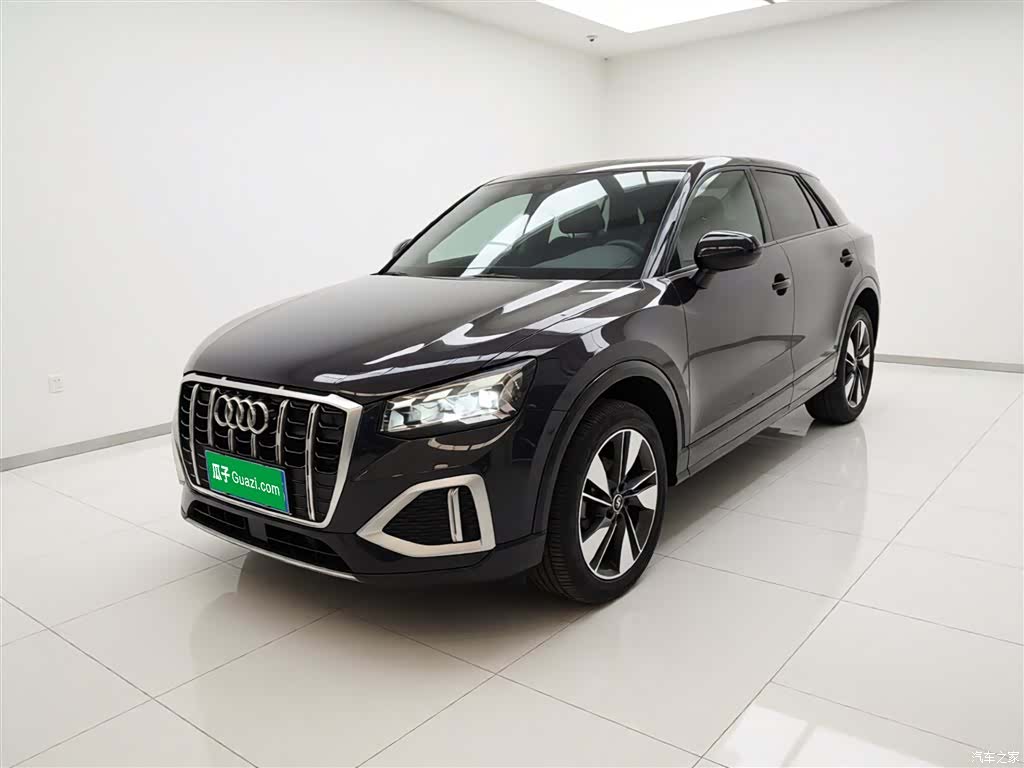 Audi Q2L, 2022 1