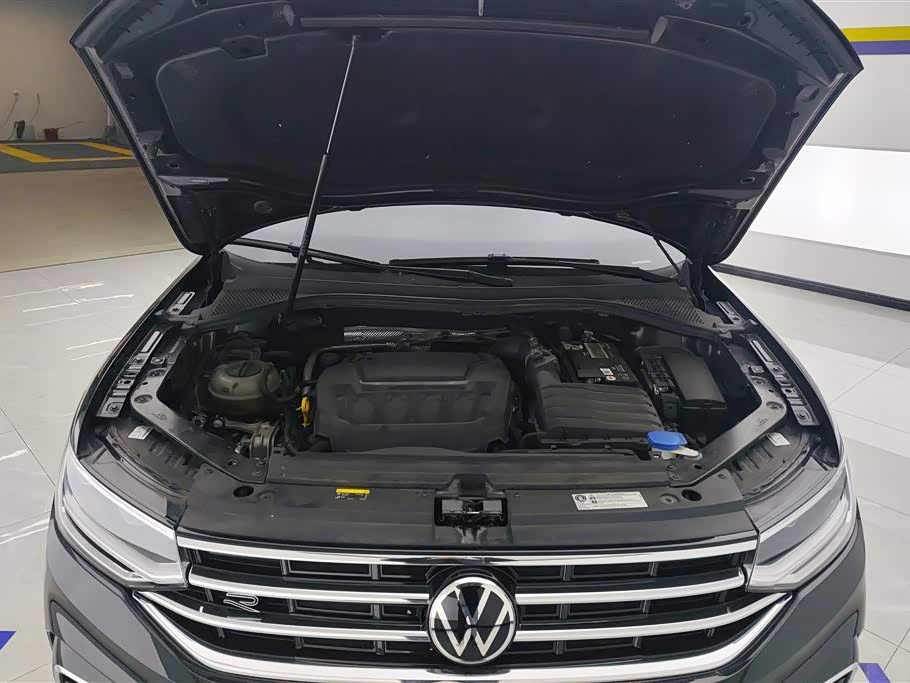 Volkswagen Tiguan L