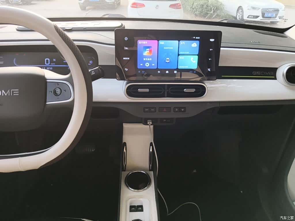 Geely Panda, 2025 13