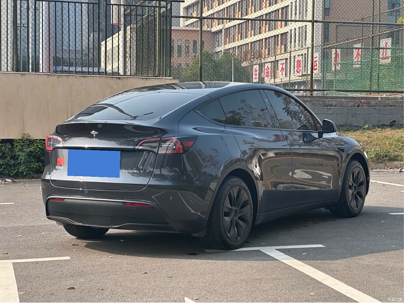 Tesla Model Y, 2025 6