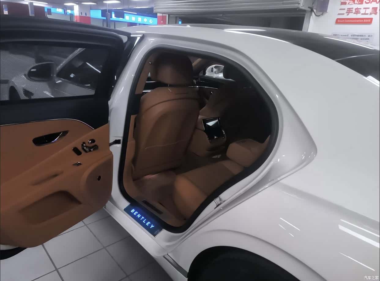 Bentley Flying Spur, 2021 4