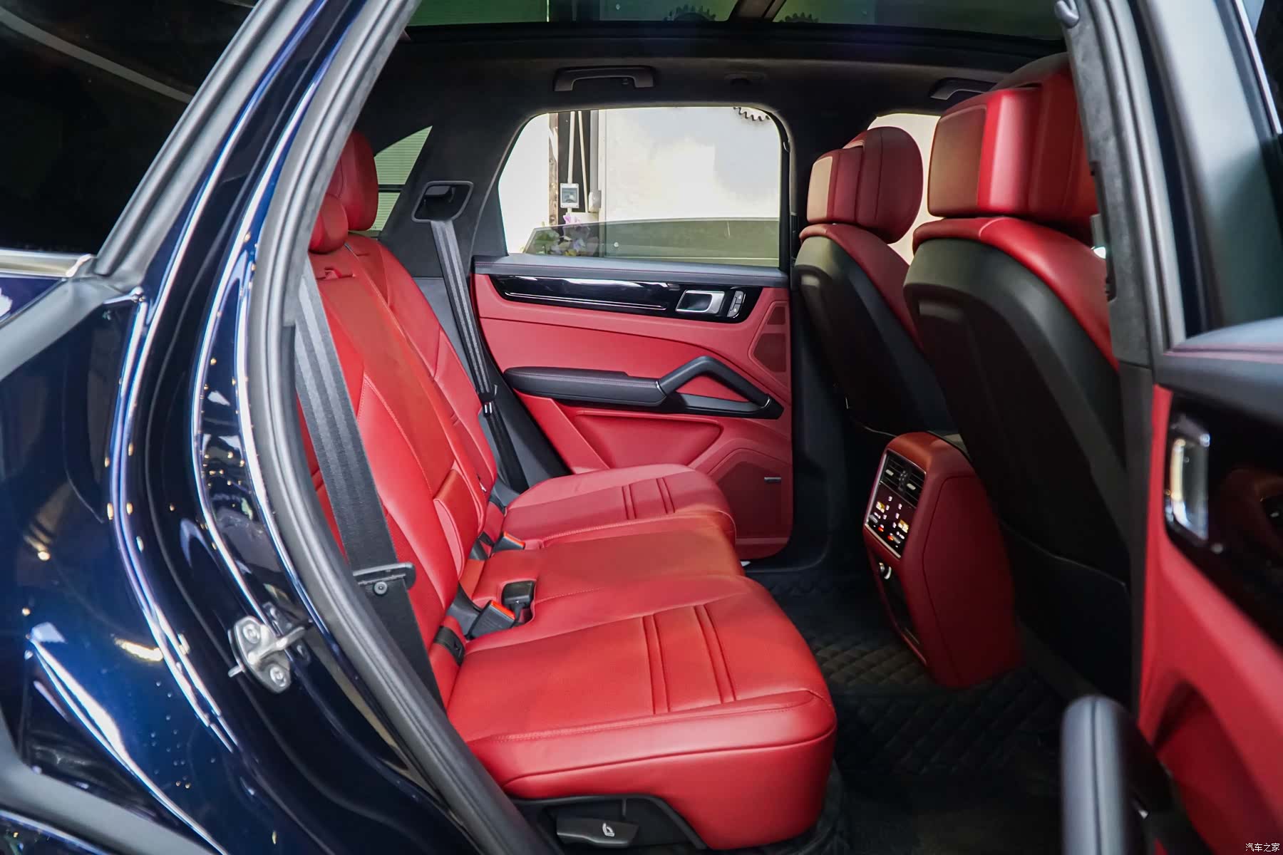 Porsche Cayenne, 2023 12