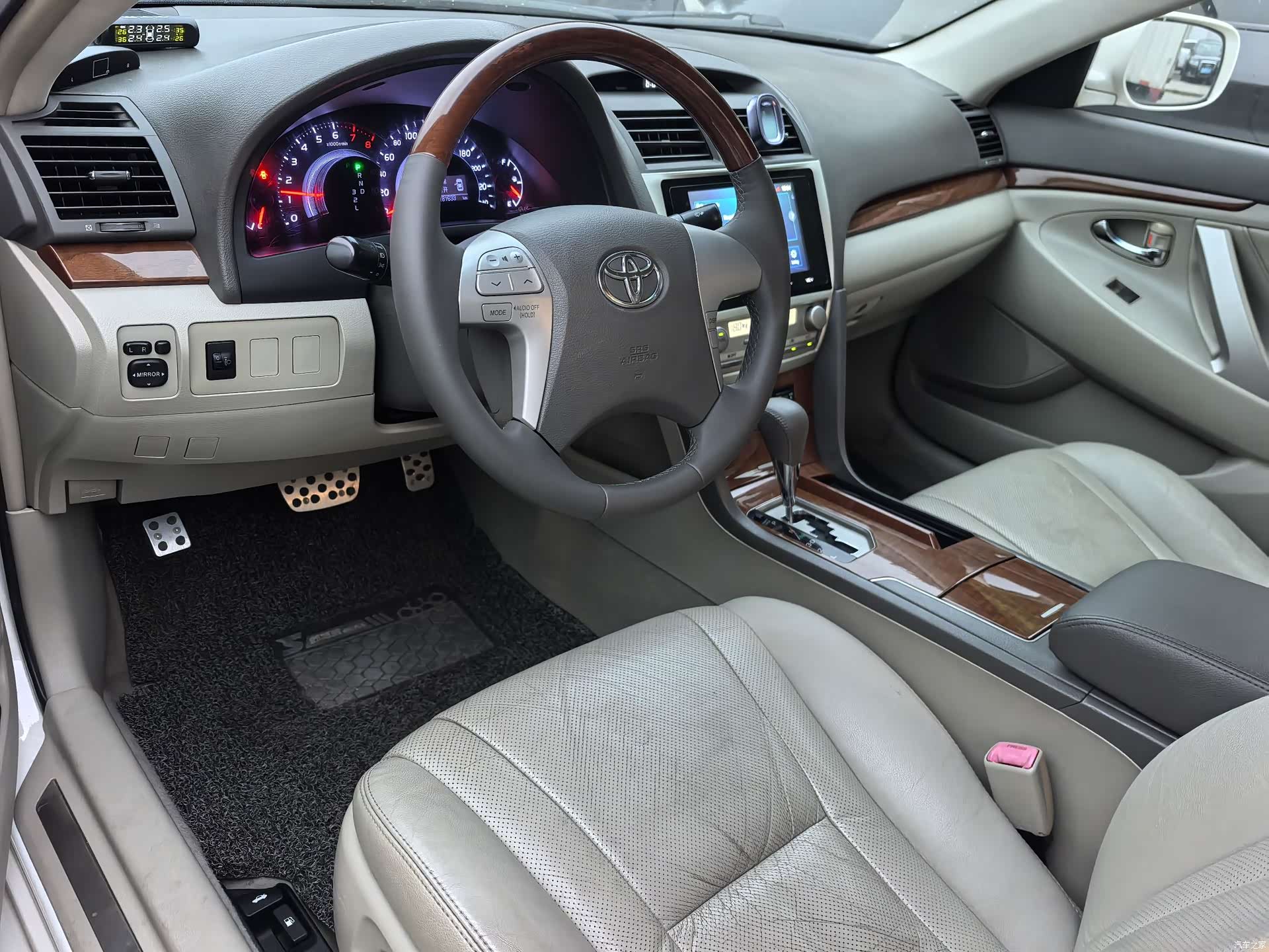 Toyota Camry, 2014 7