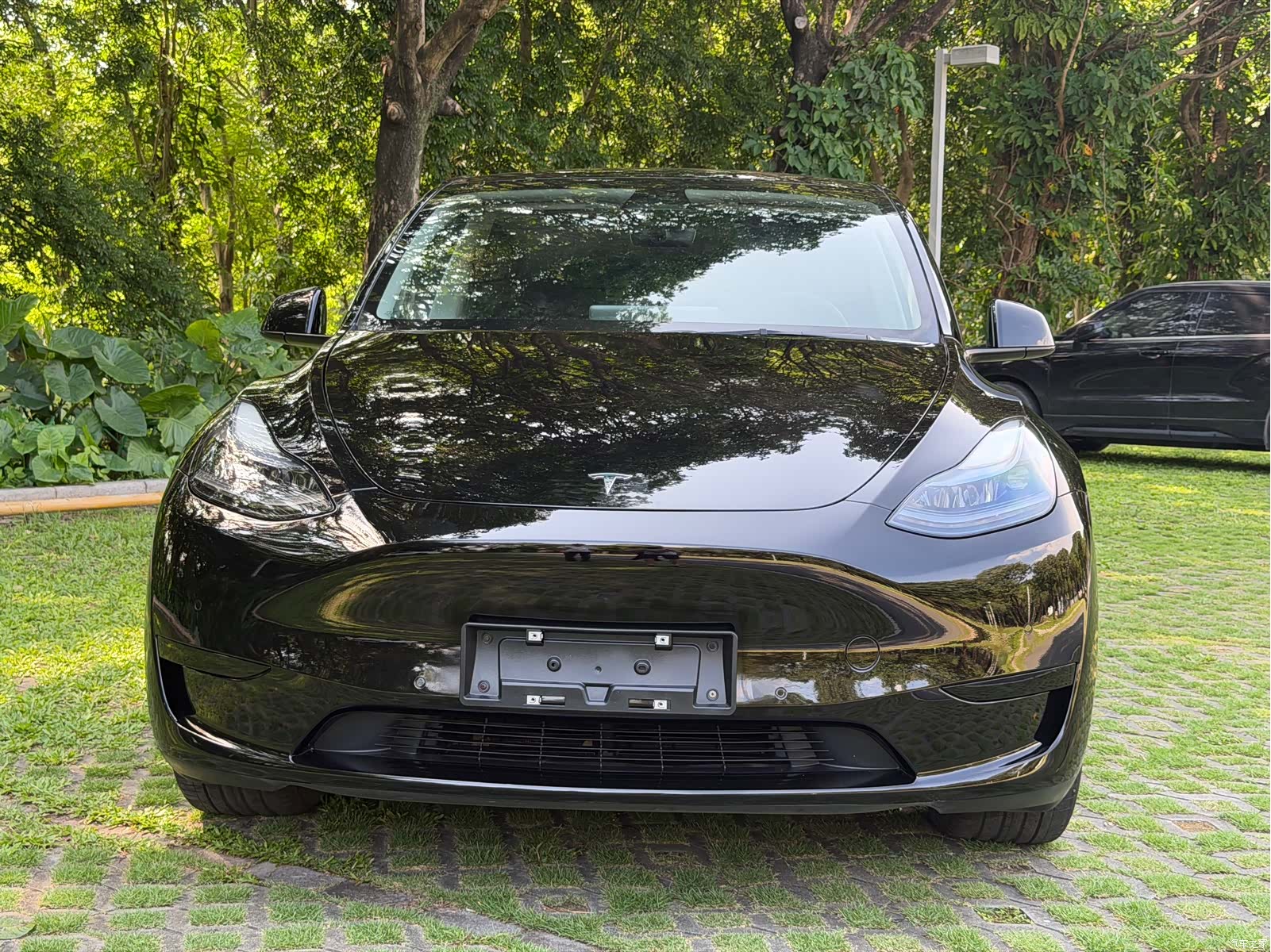 Tesla Model Y, 2023 3