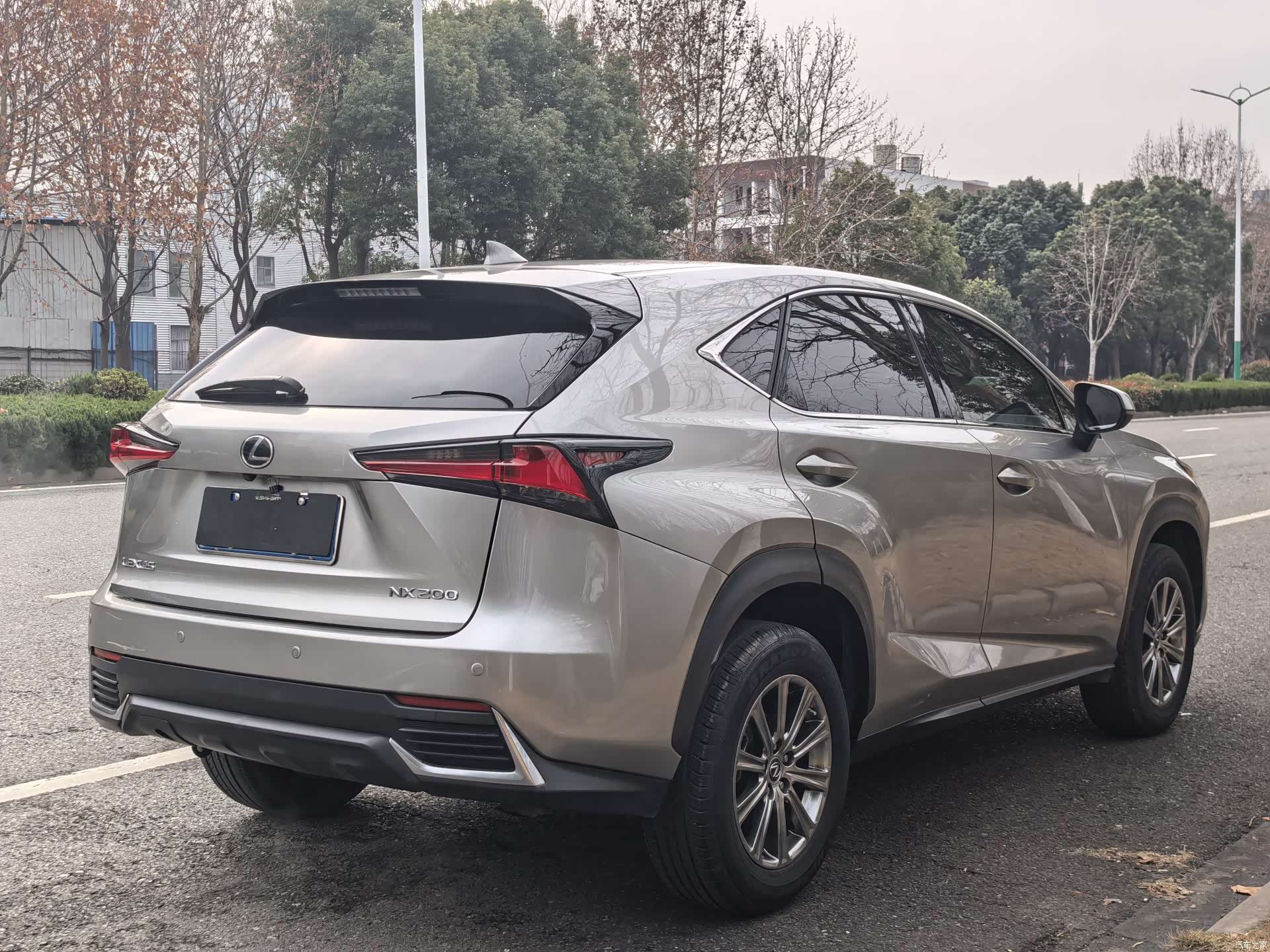 Lexus NX, 2020 3