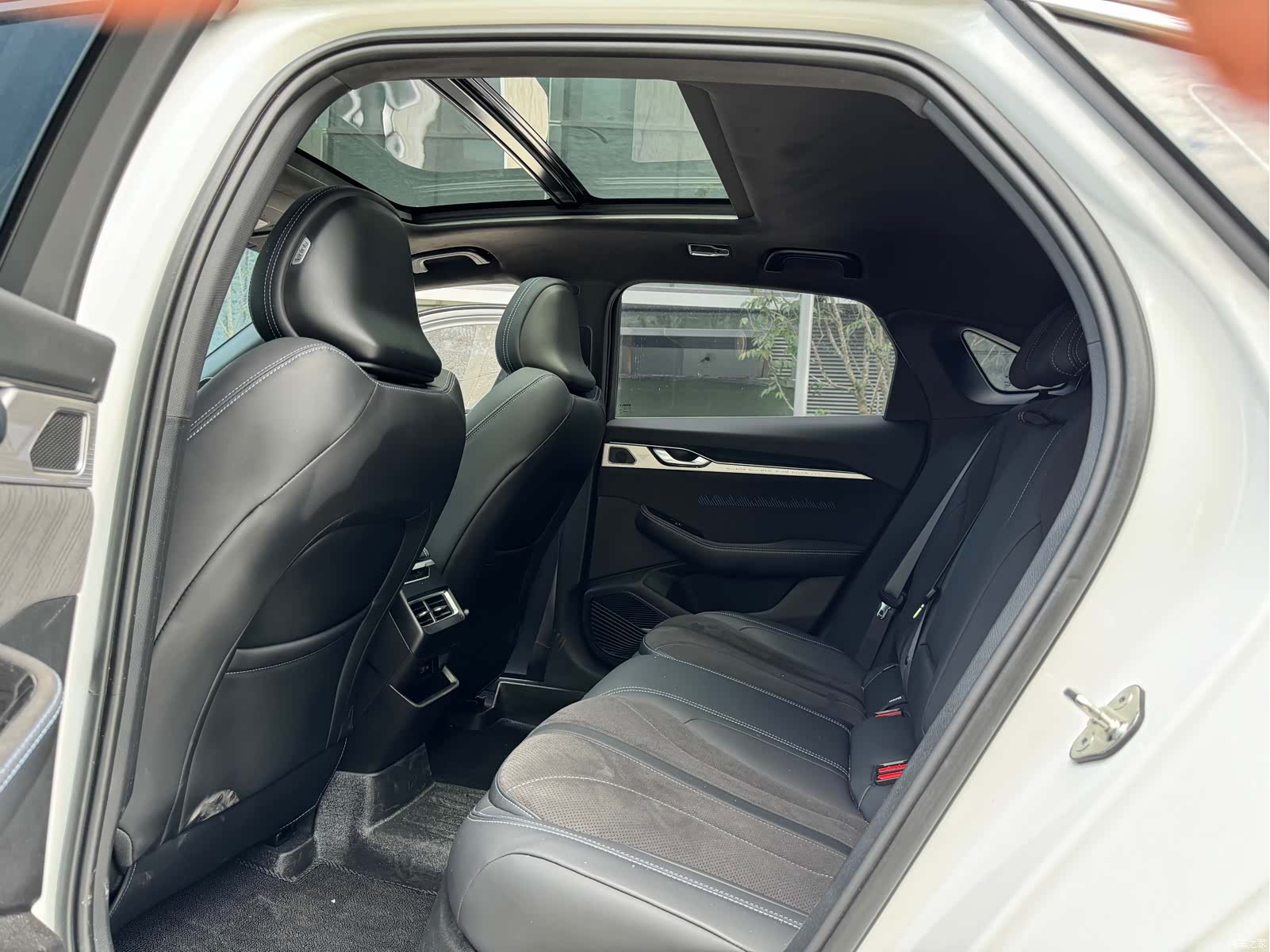 Geely Preface, 2025 10