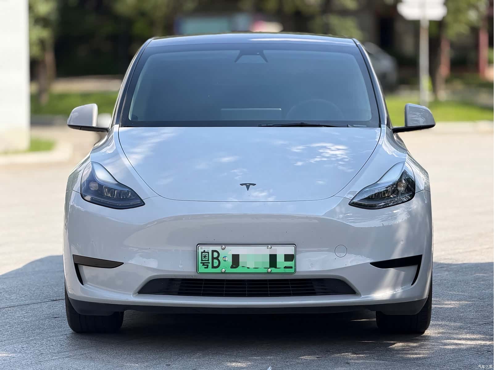 Tesla Model Y, 2022 3