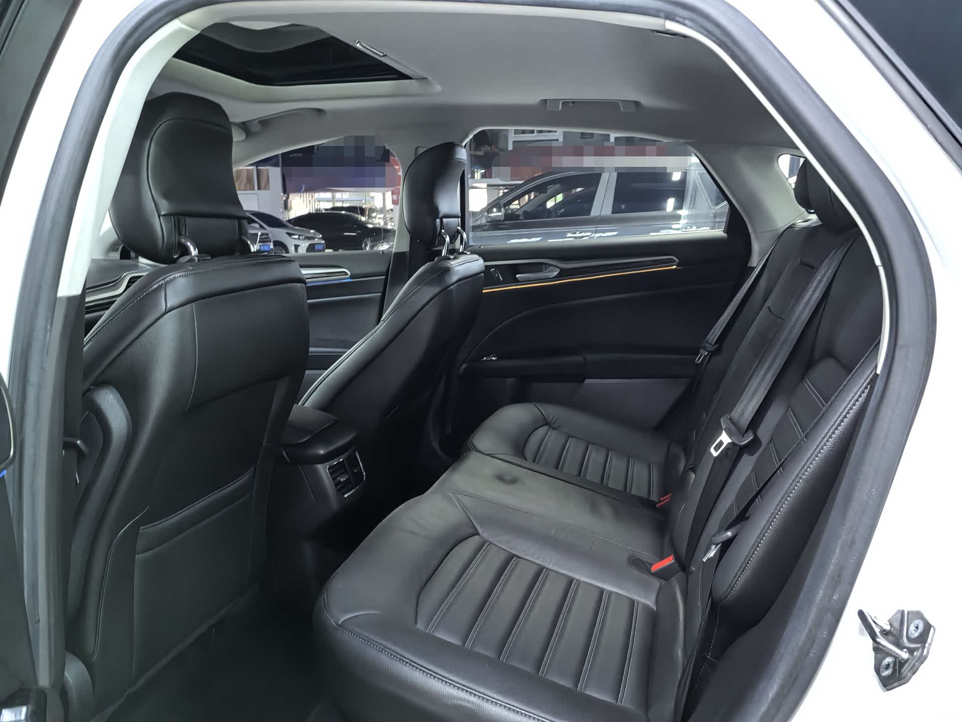 Ford Mondeo, 2016 11