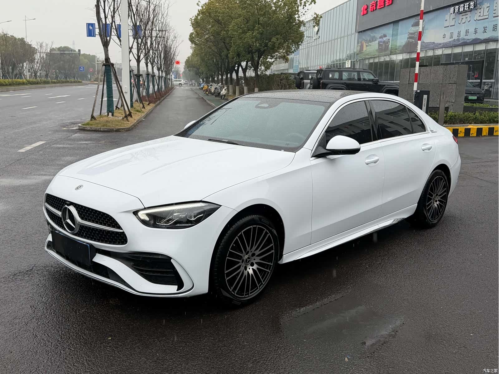 Mercedes-Benz C-Class, 2024 1