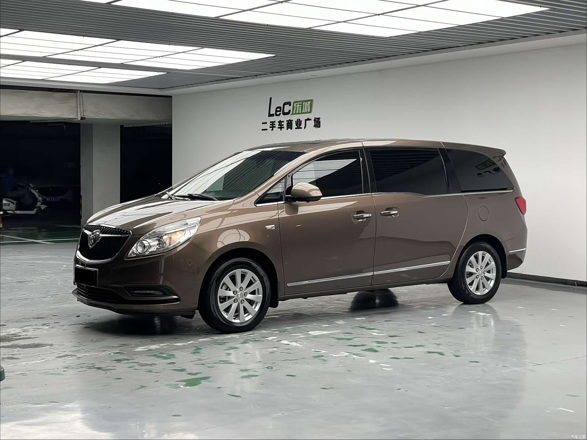 Buick GL8, 2020 1