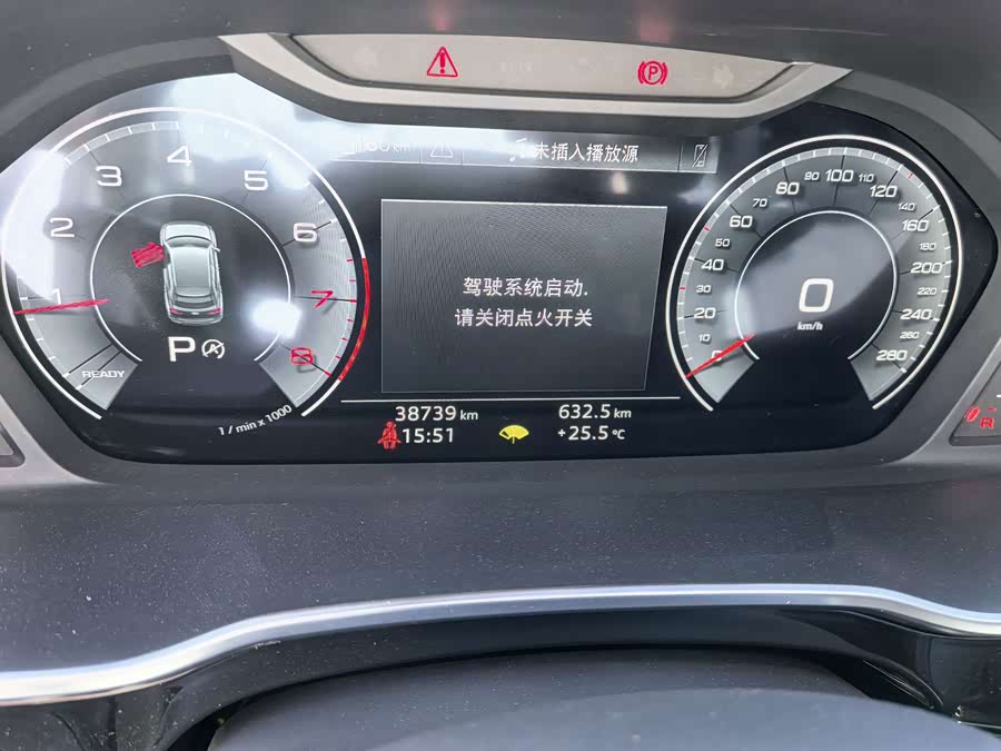 Audi Q3 2023, фото 12