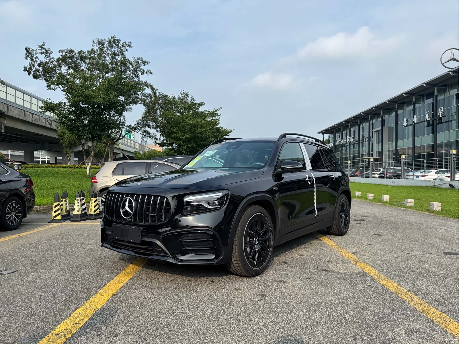Mercedes-Benz GLB, 2026 1