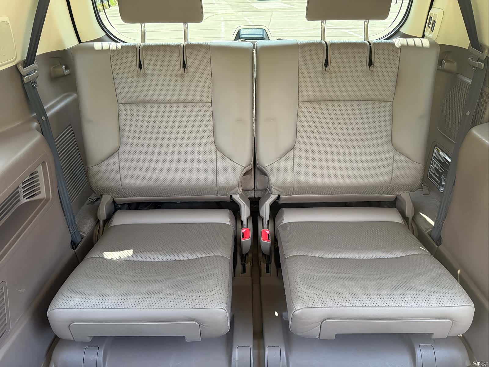 Lexus GX, 2012 10