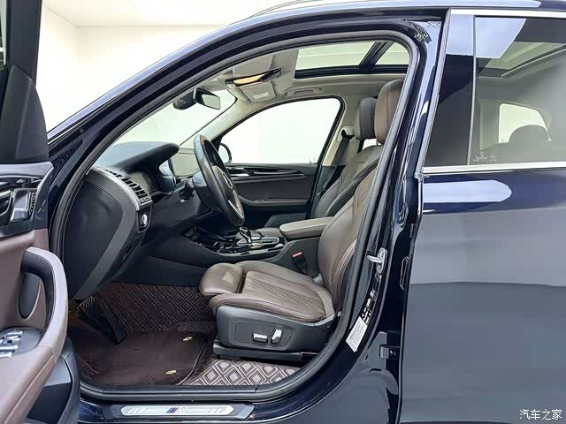BMW X3, 2022 все фото