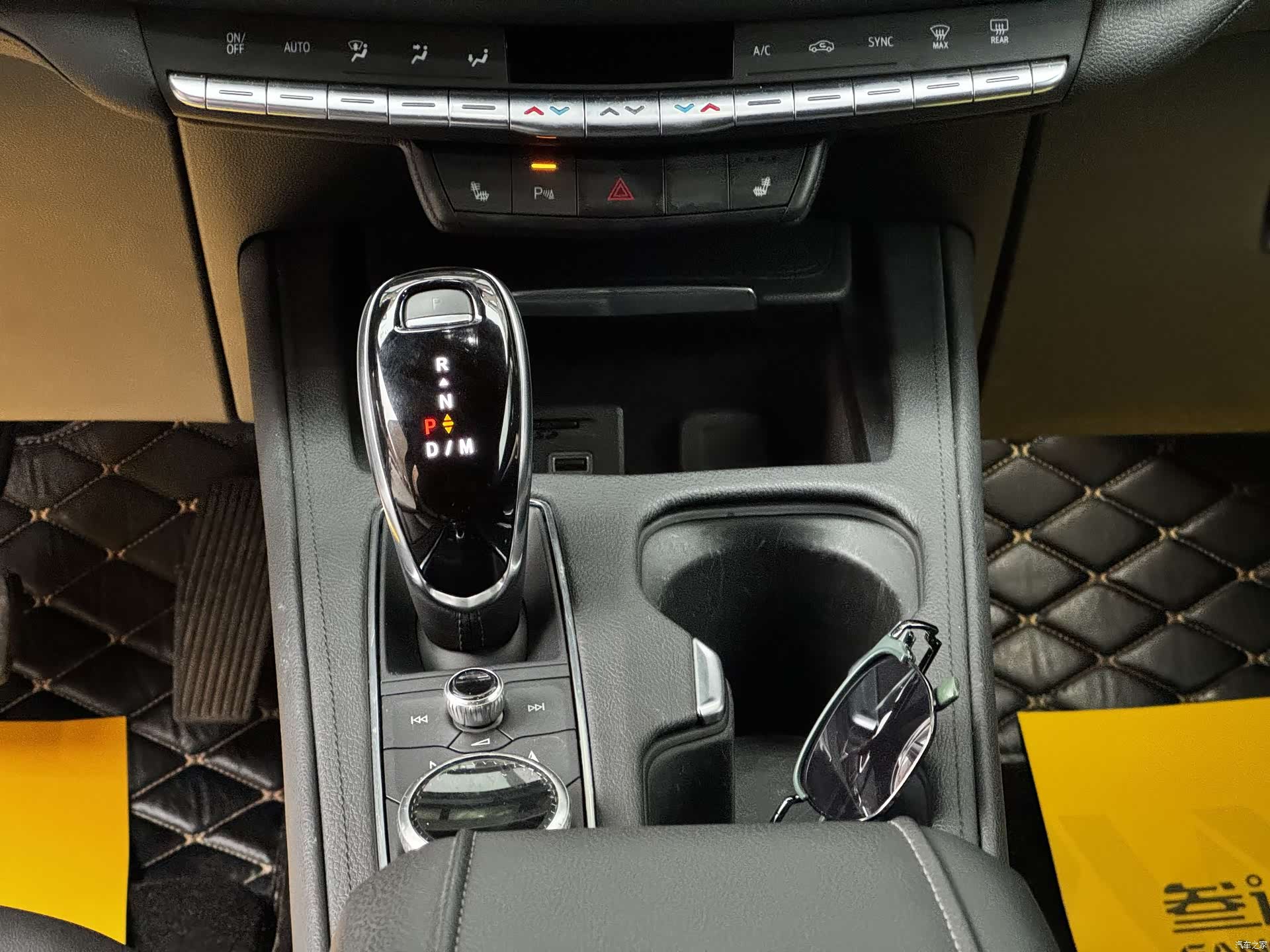 Cadillac XT4, 2020 11