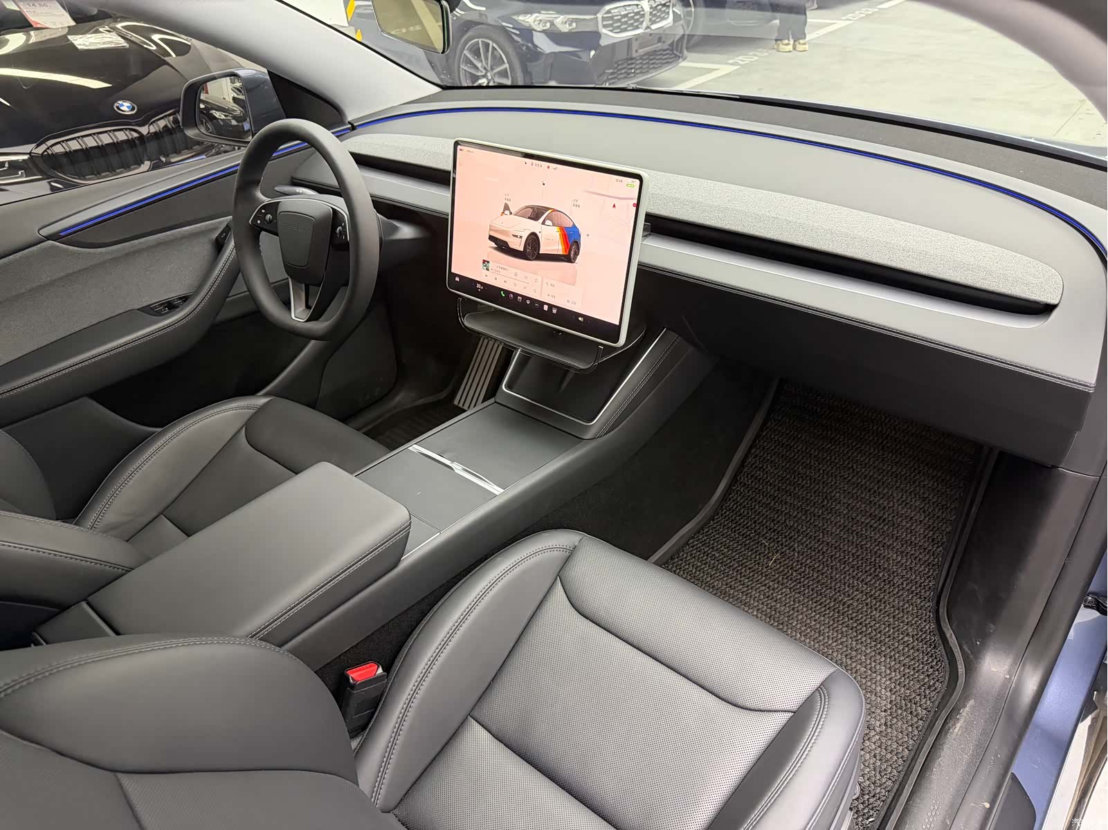 Tesla Model Y, 2025 4