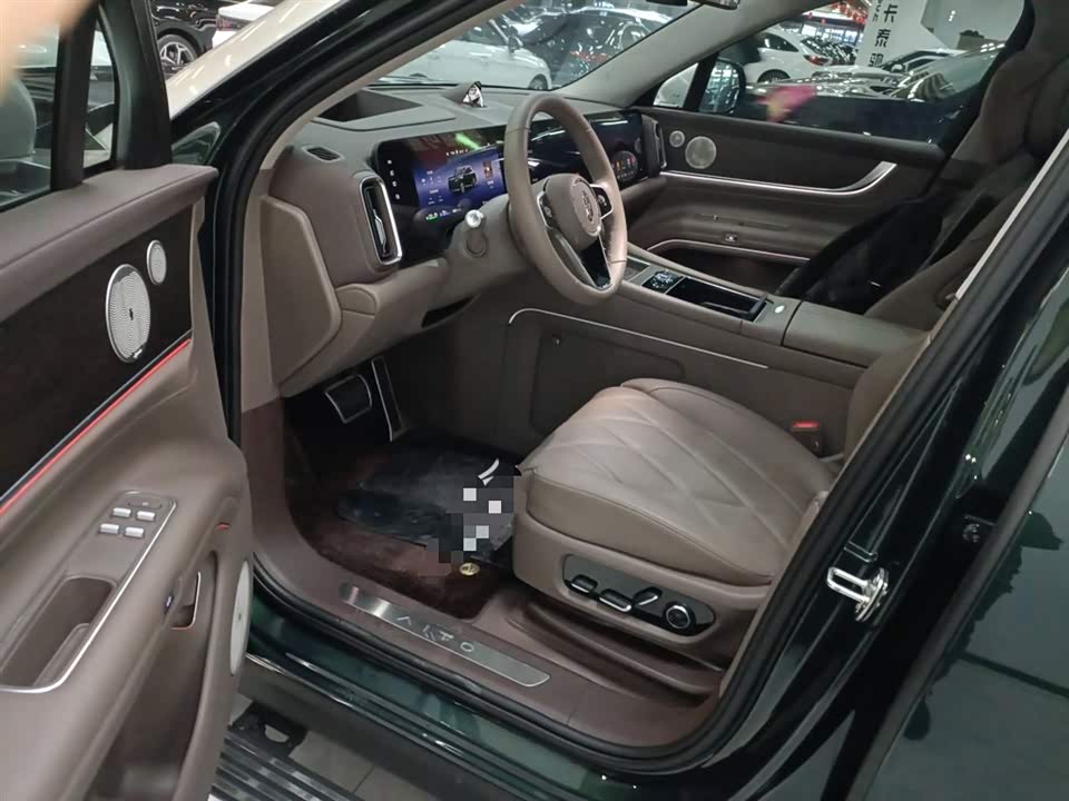 AITO Ask the world M9