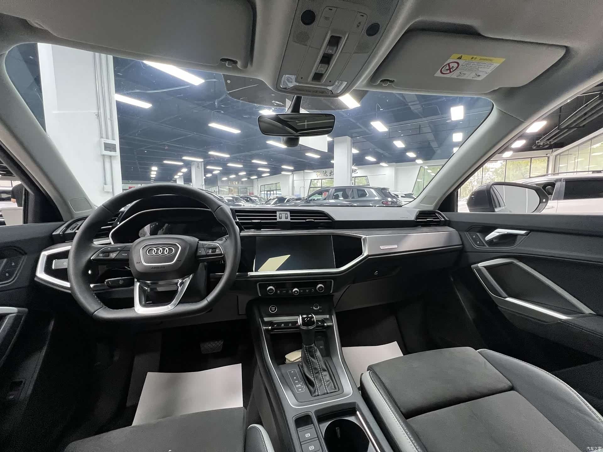 Audi Q3, 2023 20