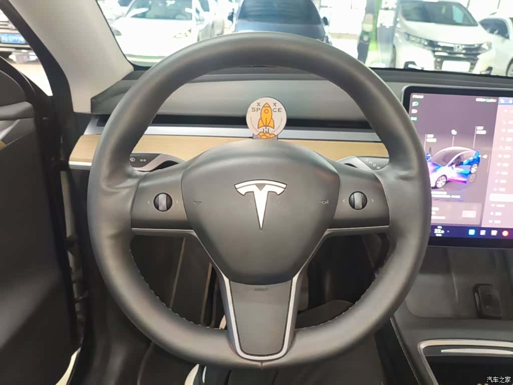 Tesla Model Y, 2022 11