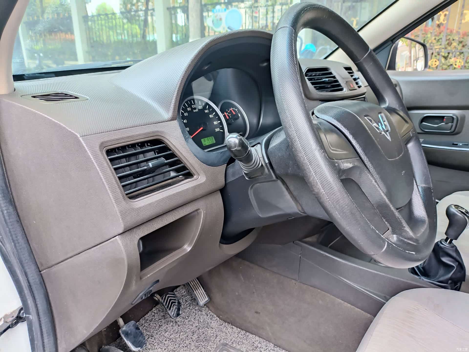 Wuling Hongguang, 2016 17