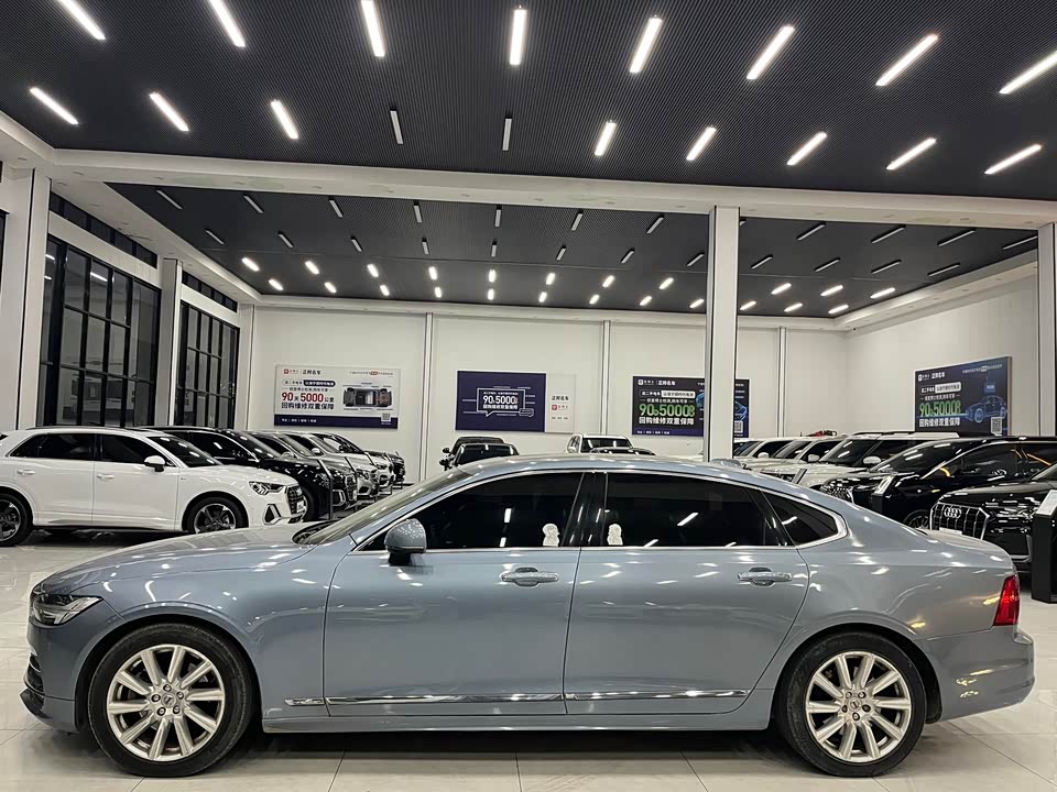 Volvo S90