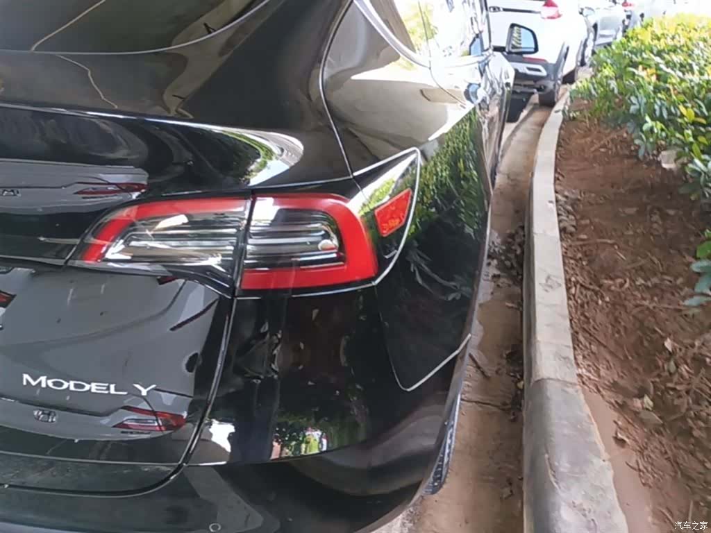 Tesla Model Y, 2022 8