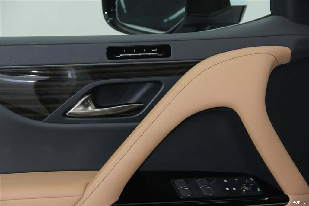 Lexus LX, 2023 26