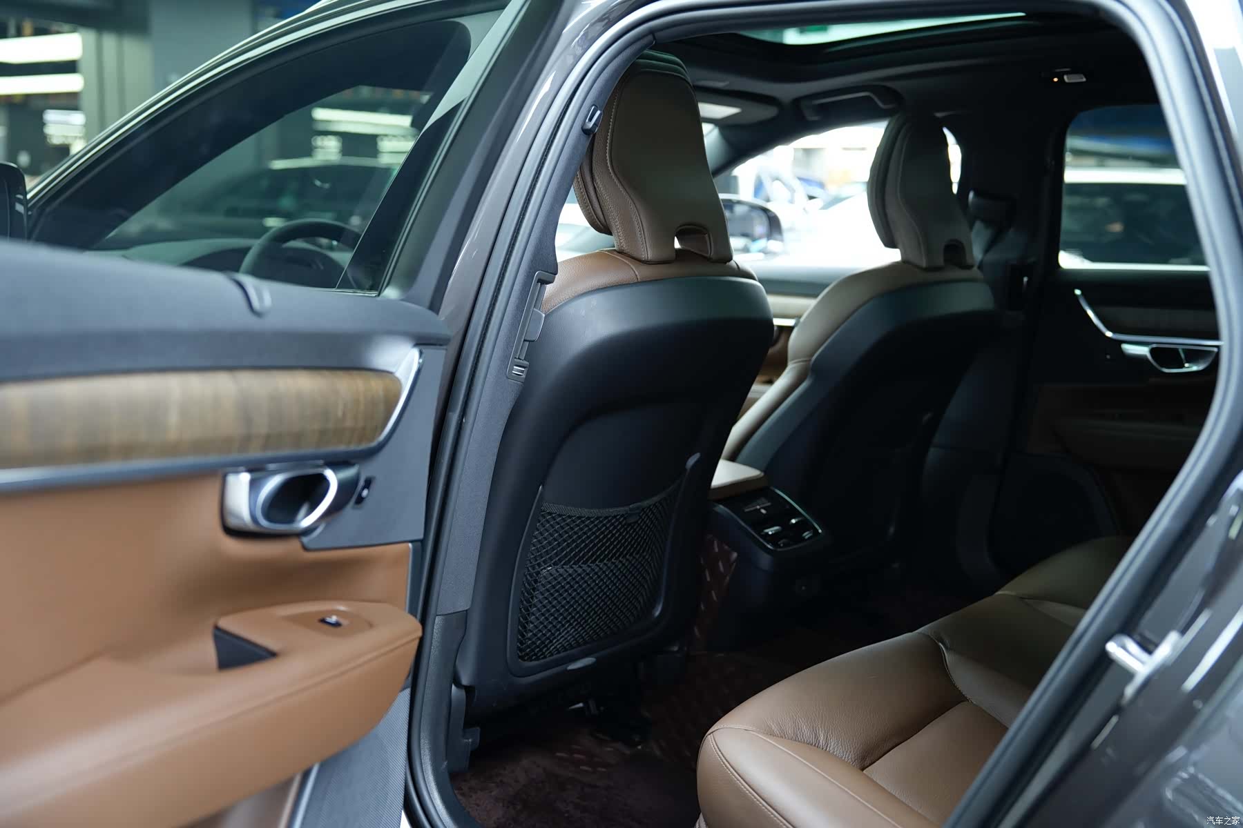 Volvo V90, 2023 21