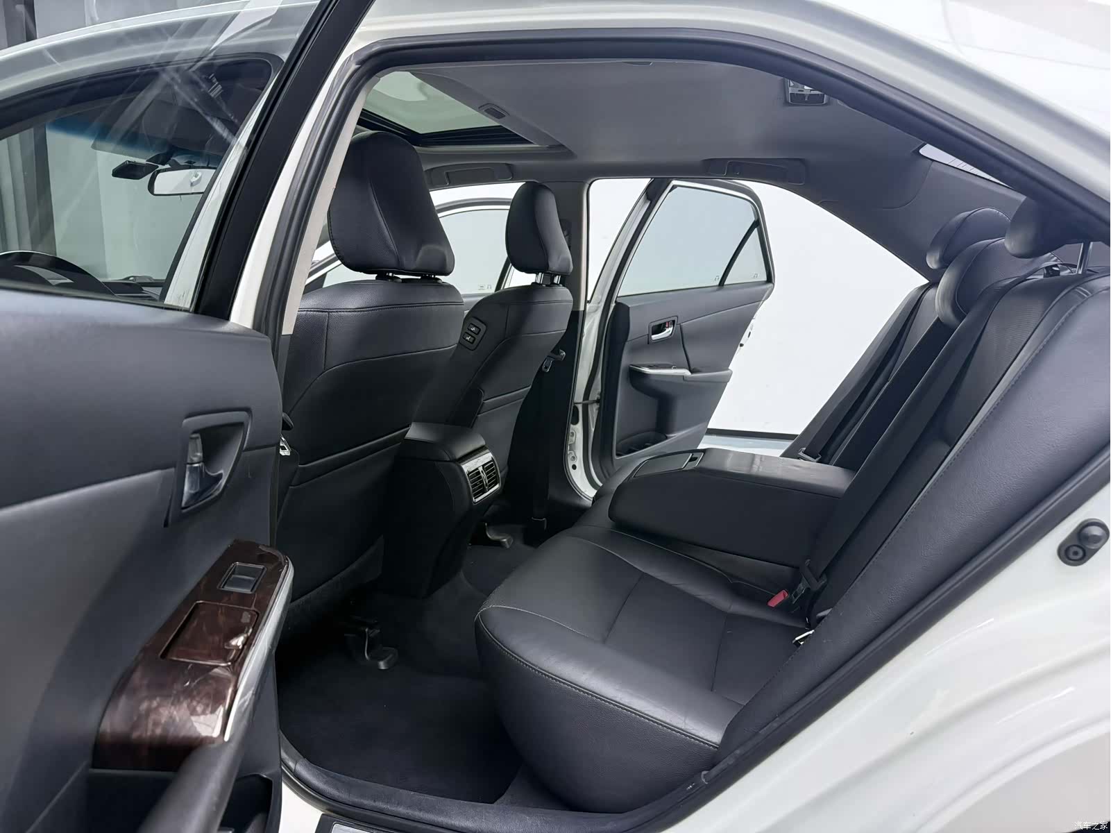Toyota Camry, 2016 3