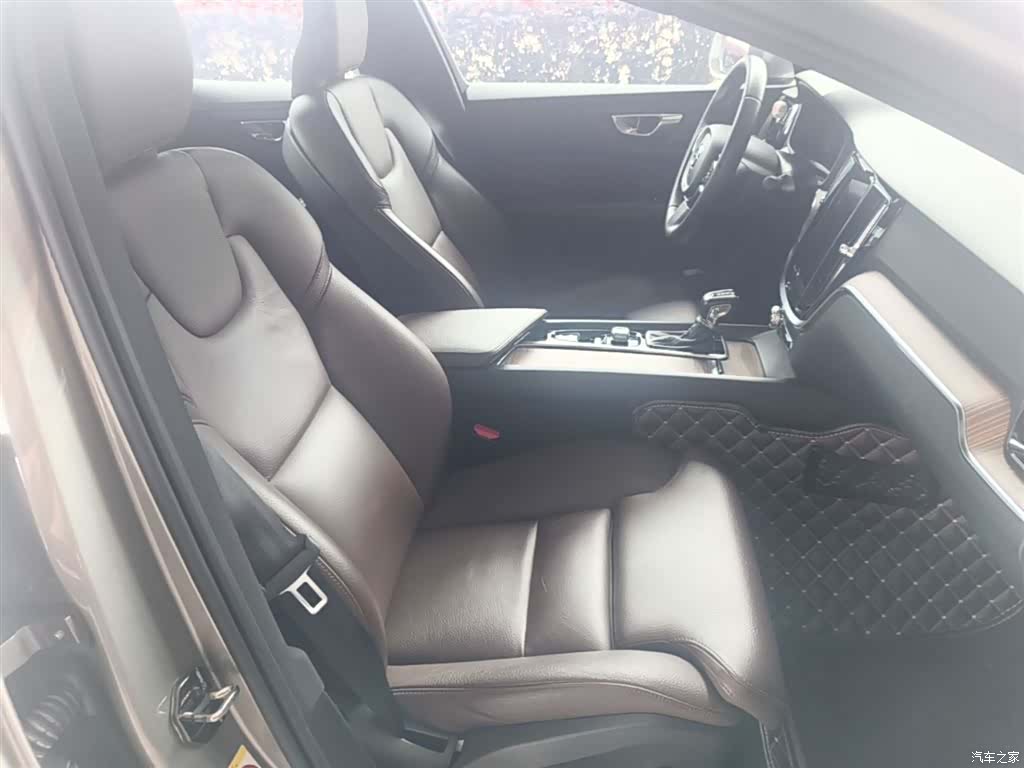 Volvo S60, 2021 25